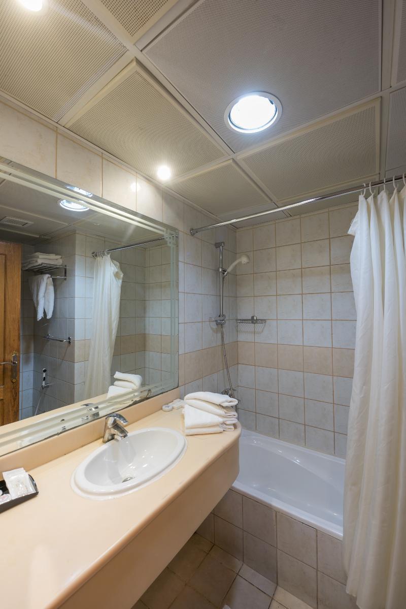 Odst Al Madinah Hotel Медина Екстериор снимка