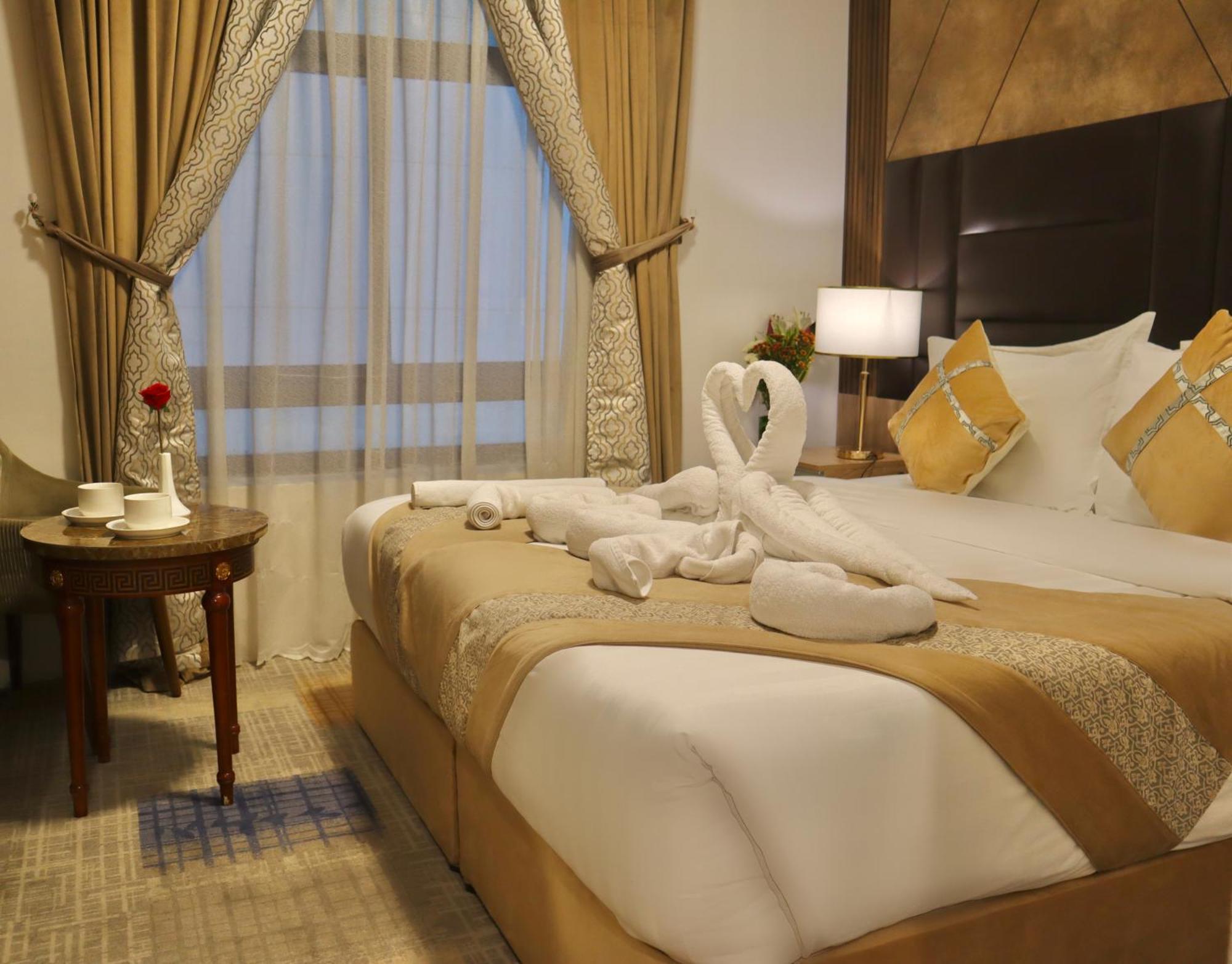 Odst Al Madinah Hotel Медина Екстериор снимка