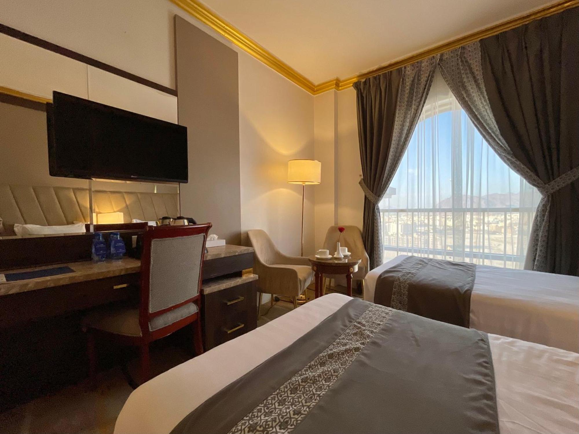 Odst Al Madinah Hotel Медина Екстериор снимка