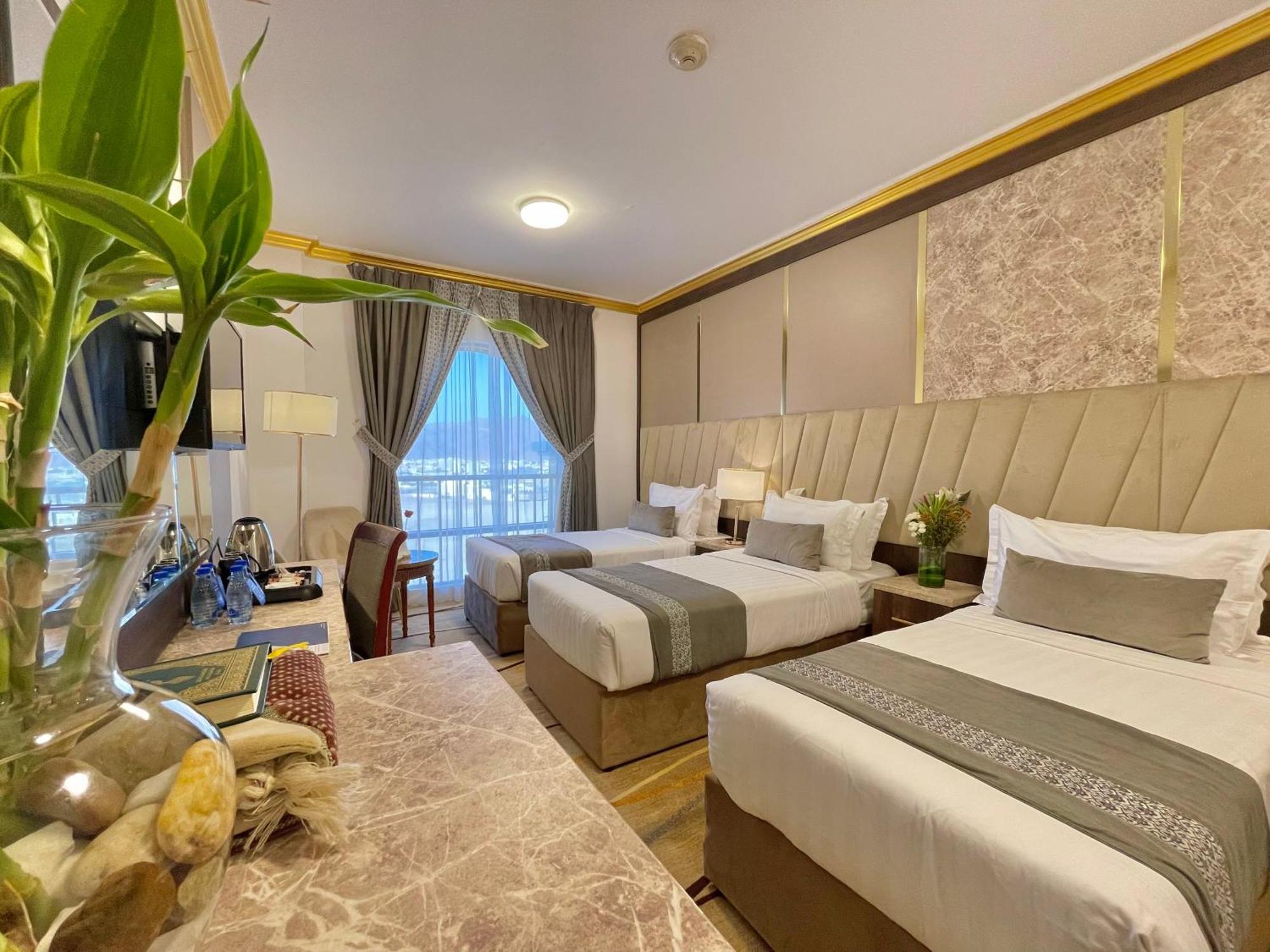 Odst Al Madinah Hotel Медина Екстериор снимка
